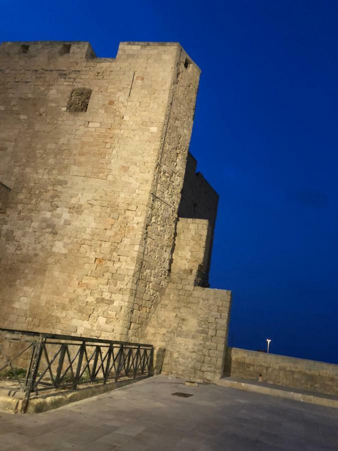 Casa Vacanze Antiche Mura E Poi 莫诺波利 外观 照片